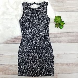H&M gray dot sleeveless fitted sheath dress